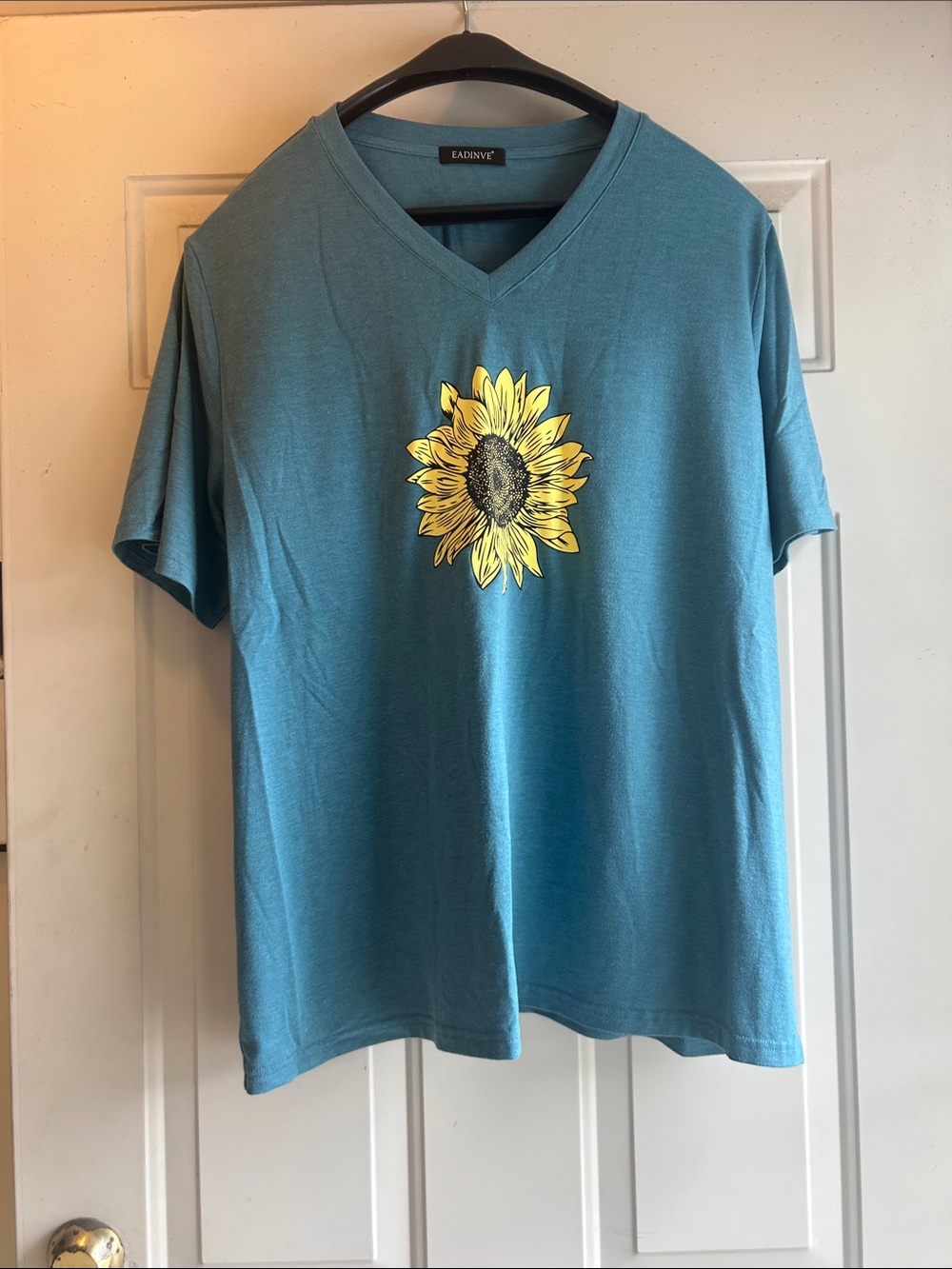 Eadynve Teal V-Neck Sunflower Graphic Tee